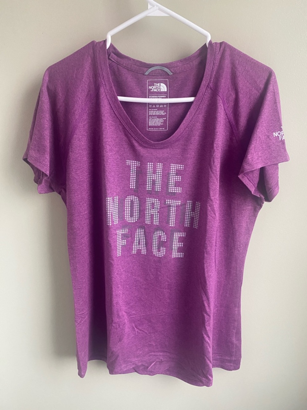 The North Face V Neck Women's Magenta Logo Short Sleeve Tee